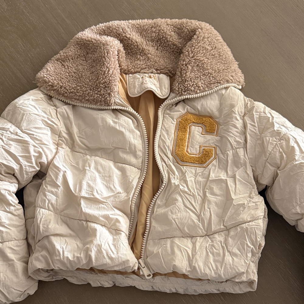 Zara Cream Puffer Jacket with Tan Collar